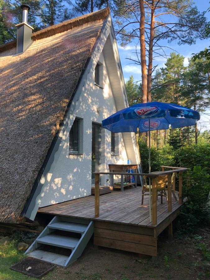 Ferienhaus Reetdach 1300qm Privatgrundstück Bootssteg Templin Lübbesee Uckermark Erholung pur Seenplatte Petersdorf  Exterior foto
